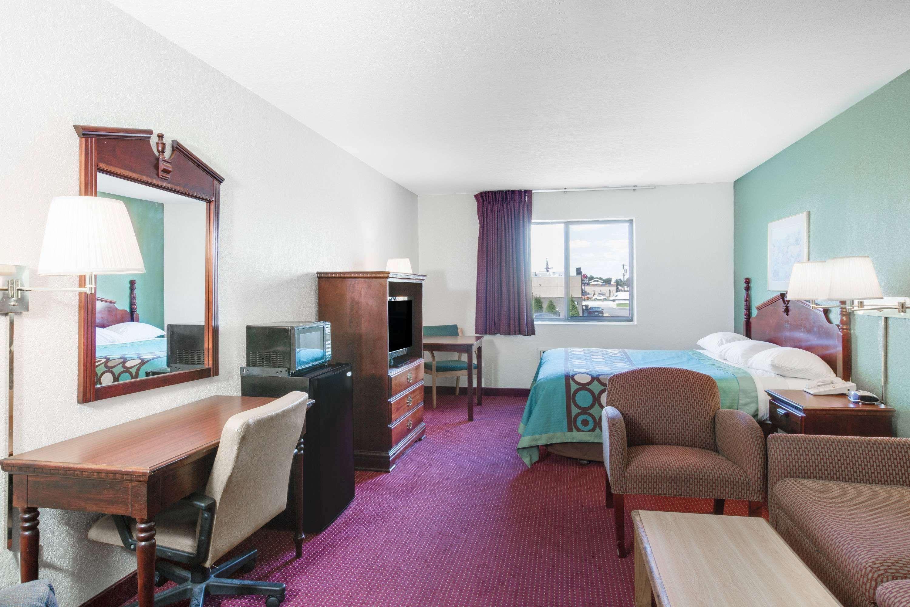 Super 8 By Wyndham Kennett Motel Kültér fotó