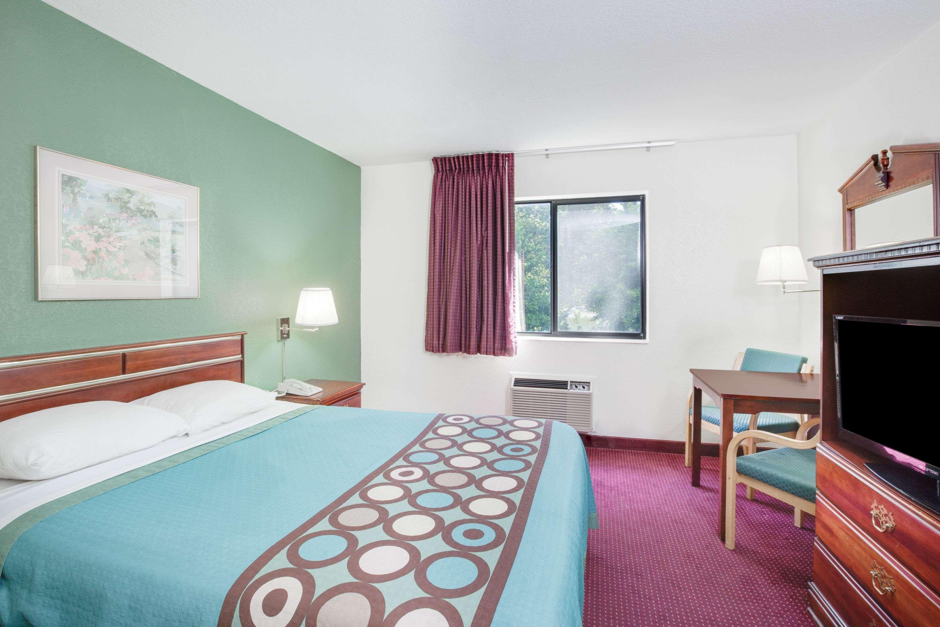 Super 8 By Wyndham Kennett Motel Kültér fotó